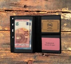 THL Design – Leren Autopapieren Mapje – Portefeuille – Paspoort Hoesje – Echt Leer Zwart 10 THL Design – Leren Autopapieren Mapje – Portefeuille – Paspoort Hoesje – Echt Leer Zwart -Auto-Onderdelen 1200x1077 11