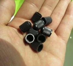 20 Universele Zwarte Ventieldopjes Voor De Auto / Scooter - Kunststof Ventieldoppen - Ventieldop - ZWART 11 20 Universele Zwarte Ventieldopjes Voor De Auto / Scooter - Kunststof Ventieldoppen - Ventieldop - ZWART -Auto-Onderdelen 1200x1081 5