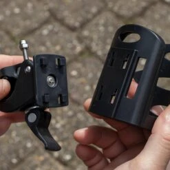 Merkloos Bekerhouder Fiets - Bidonhouder Fiets - Blikjeshouder - Verstelbare Bekerhouder - Bekerhouder Buggy Of Kinderwagen - Vleshouder - Drankhouder - Bekerhouder Voor Op De Fiets - Bekerhouder Voor Op De Buggy -Auto-Onderdelen 1200x1200 1073