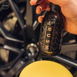 RUSH Bandenglans - Auto & Motor - Auto Wassen - Bandenzwart - Rubber Care 750ml -Auto-Onderdelen 1200x1200 462