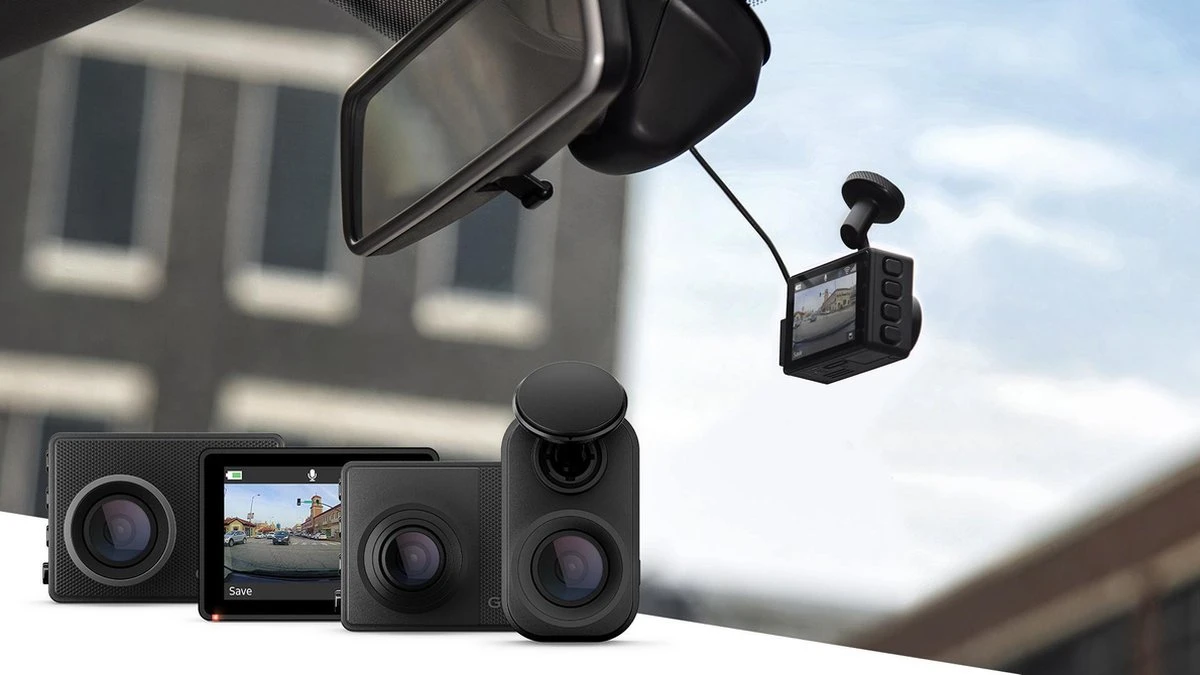 Garmin 67W - Dashcam Voor Auto - Brede Kijkhoek - Live View En Full HD Video - Spraakbesturing - Parkeerbewaking 9 Garmin 67W - Dashcam Voor Auto - Brede Kijkhoek - Live View En Full HD Video - Spraakbesturing - Parkeerbewaking - Afbeelding 7