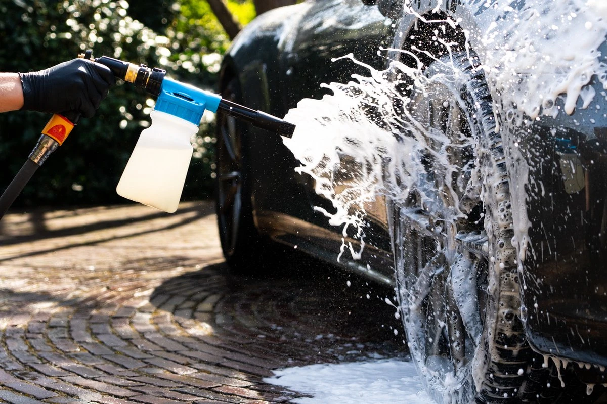 Auto Poets - Foam Gun - Tuinslang - Gratis Detail Brush - 3 In 1 - Auto Wassen - Auto Accessoires - Wasstraat - Schuimapparaat Voor Tuinslang - Snow Foam 4 Auto Poets - Foam Gun - Tuinslang - Gratis Detail Brush - 3 In 1 - Auto Wassen - Auto Accessoires - Wasstraat - Schuimapparaat Voor Tuinslang - Snow Foam - Afbeelding 2