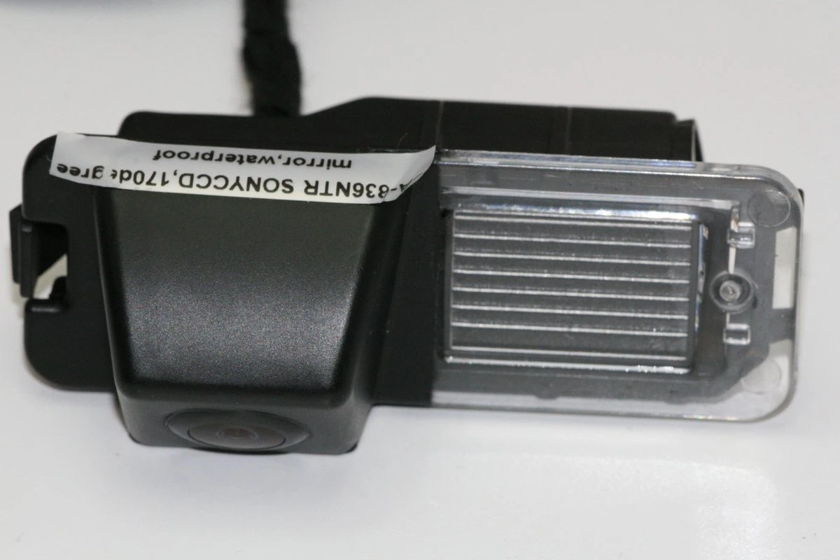 VW Achteruitrij Camera - Geïntegreerd In Kentekenlamp Verlichting- NTSC - Polo 9N - Polo 6R - Golf 6K - Passat B7 - New Beetle - Eos - Scirocco 1K 5 VW Achteruitrij Camera - Geïntegreerd In Kentekenlamp Verlichting- NTSC - Polo 9N - Polo 6R - Golf 6K - Passat B7 - New Beetle - Eos - Scirocco 1K - Afbeelding 3