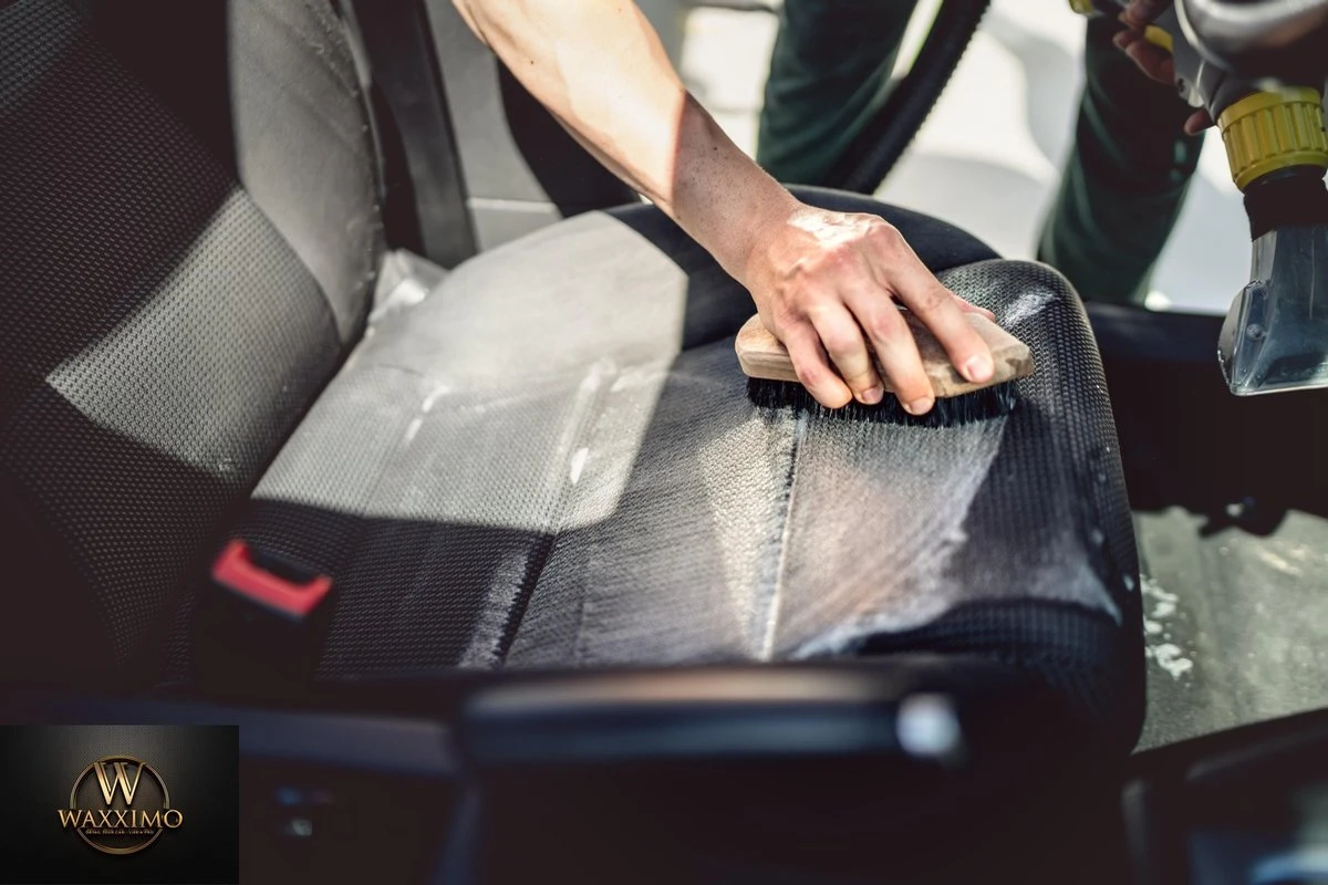 Waxximo COMBIDEAL Interior Cleaner + Microvezeldoek - Bekleding Reiniger Auto - Interieur Reiniger Auto - Interieur Reinigen - Vlekken Verwijderen 8 Waxximo COMBIDEAL Interior Cleaner + Microvezeldoek - Bekleding Reiniger Auto - Interieur Reiniger Auto - Interieur Reinigen - Vlekken Verwijderen - Afbeelding 6