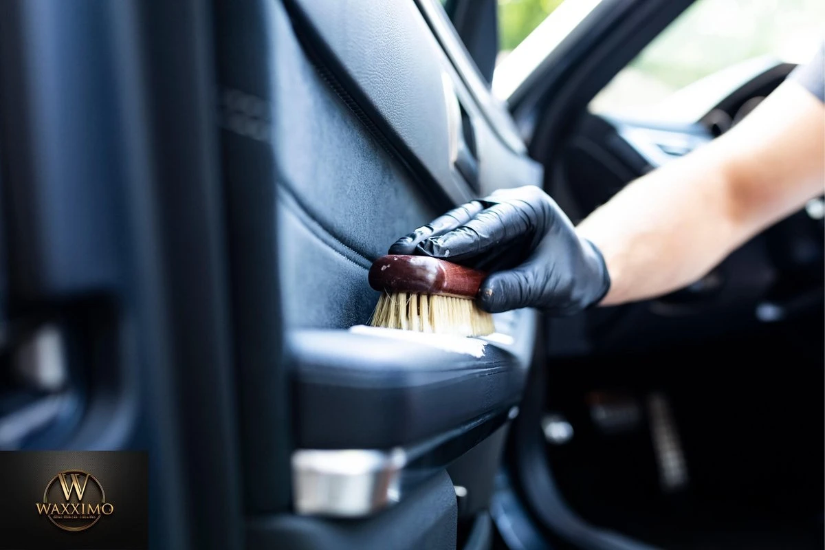 Waxximo COMBIDEAL Interior Cleaner + Microvezeldoek - Bekleding Reiniger Auto - Interieur Reiniger Auto - Interieur Reinigen - Vlekken Verwijderen 9 Waxximo COMBIDEAL Interior Cleaner + Microvezeldoek - Bekleding Reiniger Auto - Interieur Reiniger Auto - Interieur Reinigen - Vlekken Verwijderen - Afbeelding 7