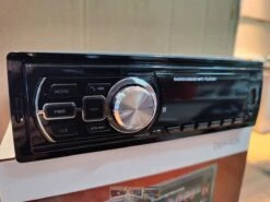 Merkloos Autoradio Met Bluetooth, SD, USB En FM Radio 4x 60Watt Handsfree