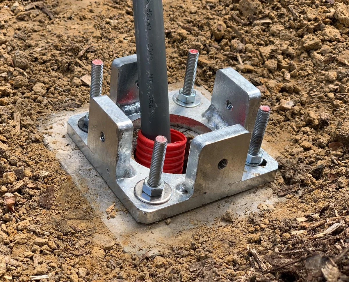 Laadpaal Met Geïntegreerd Buitenstopcontact & Betonsokkel - Voor Tesla Wall Connector Gen2 & Gen3, EVBox Elvi, Alfen, Smappee, Easee, Powerdale 12 Laadpaal Met Geïntegreerd Buitenstopcontact & Betonsokkel - Voor Tesla Wall Connector Gen2 & Gen3, EVBox Elvi, Alfen, Smappee, Easee, Powerdale - Afbeelding 10